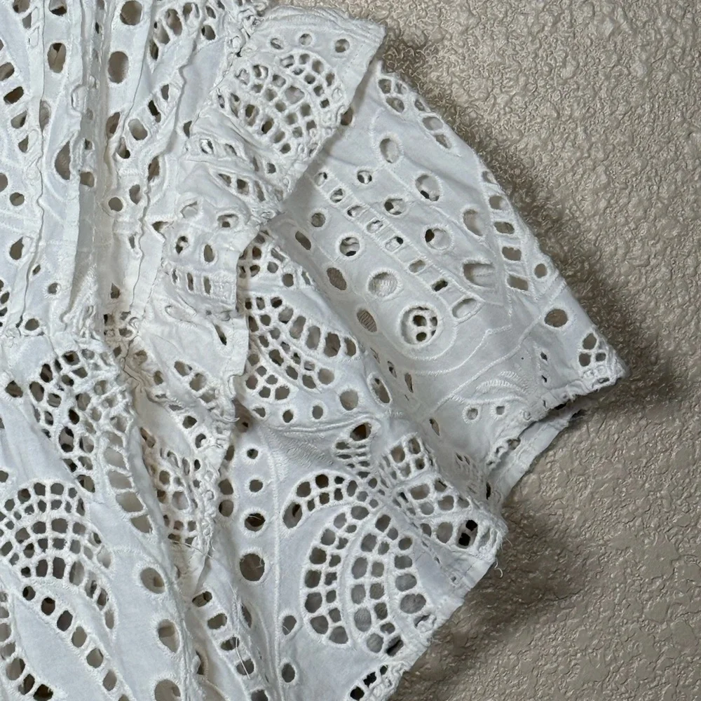 FARM Rio White Eyelet Flutter Sleeve Blouse - Picture 4 of 8